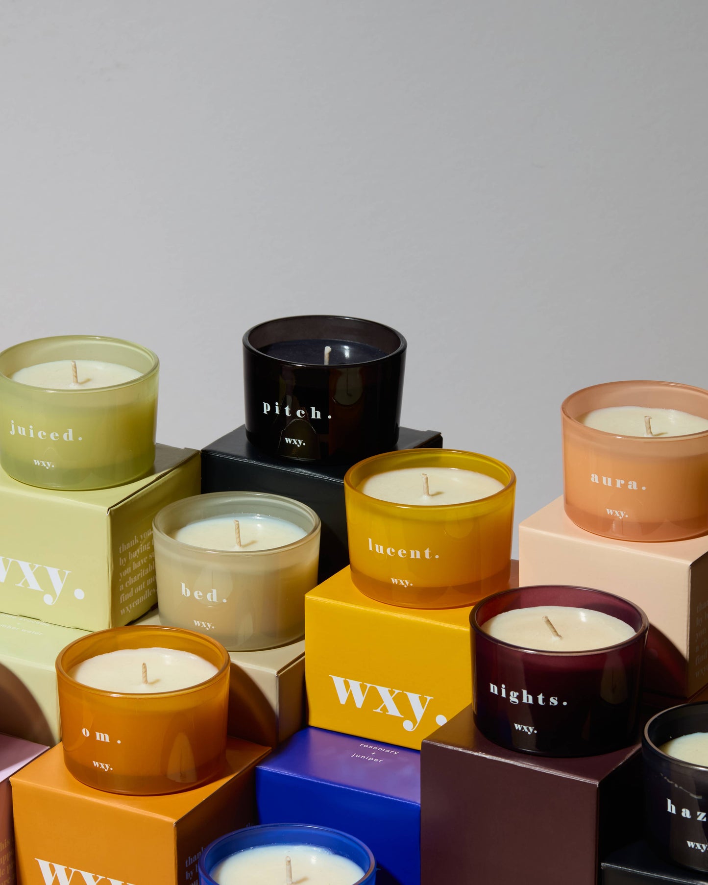 wxy. - Aura 3oz Candle - White Woods + Amber