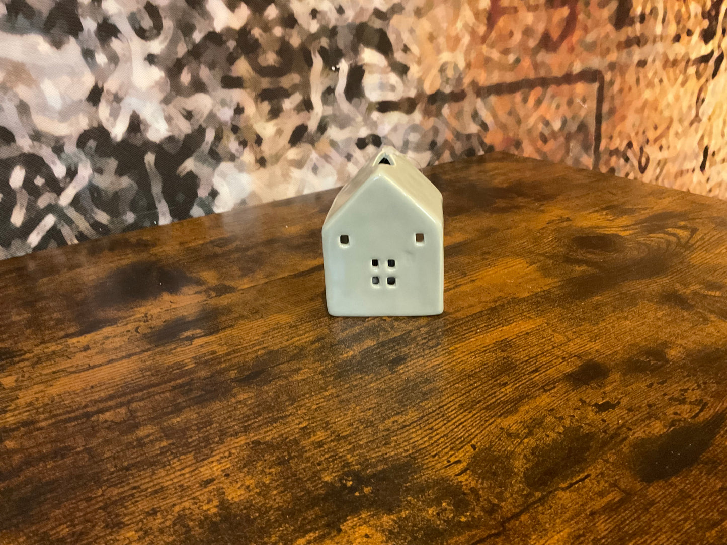 L. GLOW Home - Grey Ceramic House Shaped Tealight Holder, XXS