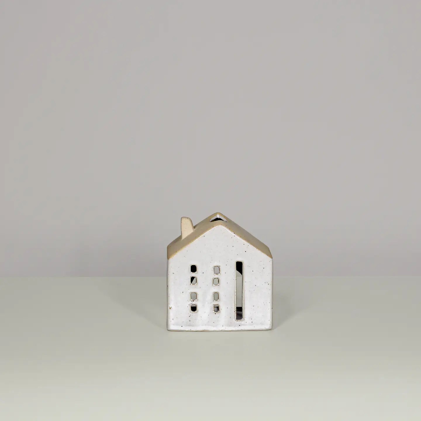 Rustic House White Tea light holder