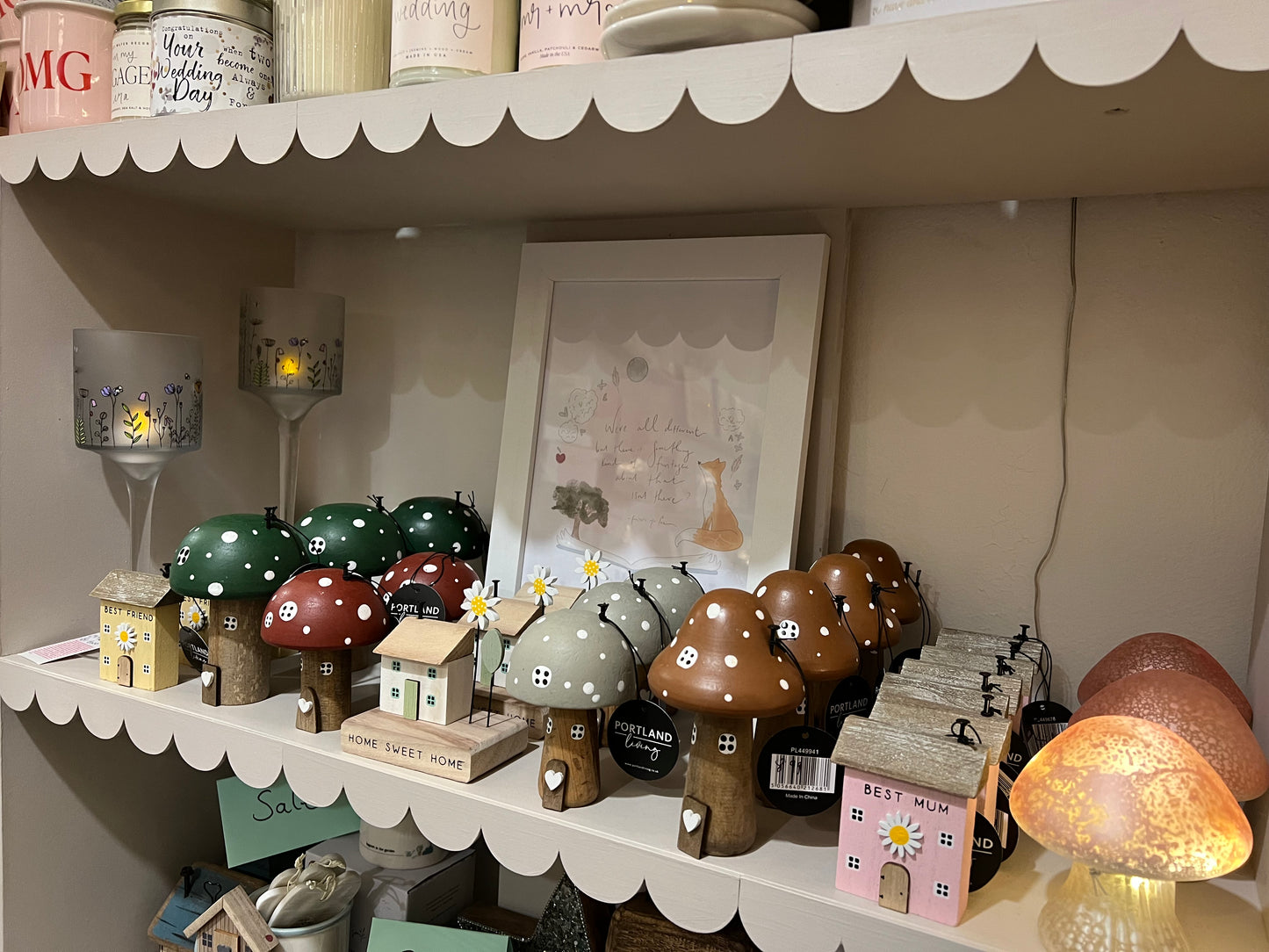 Wooden Mushroom House Green 14cm