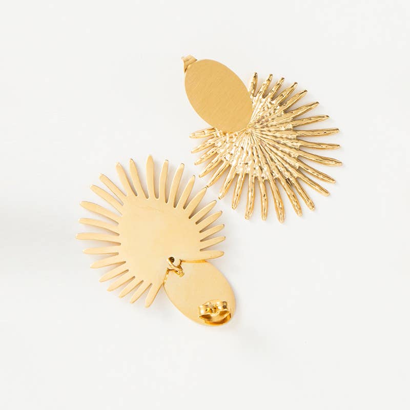 White Leaf - Splayed Drop Earring in Gold