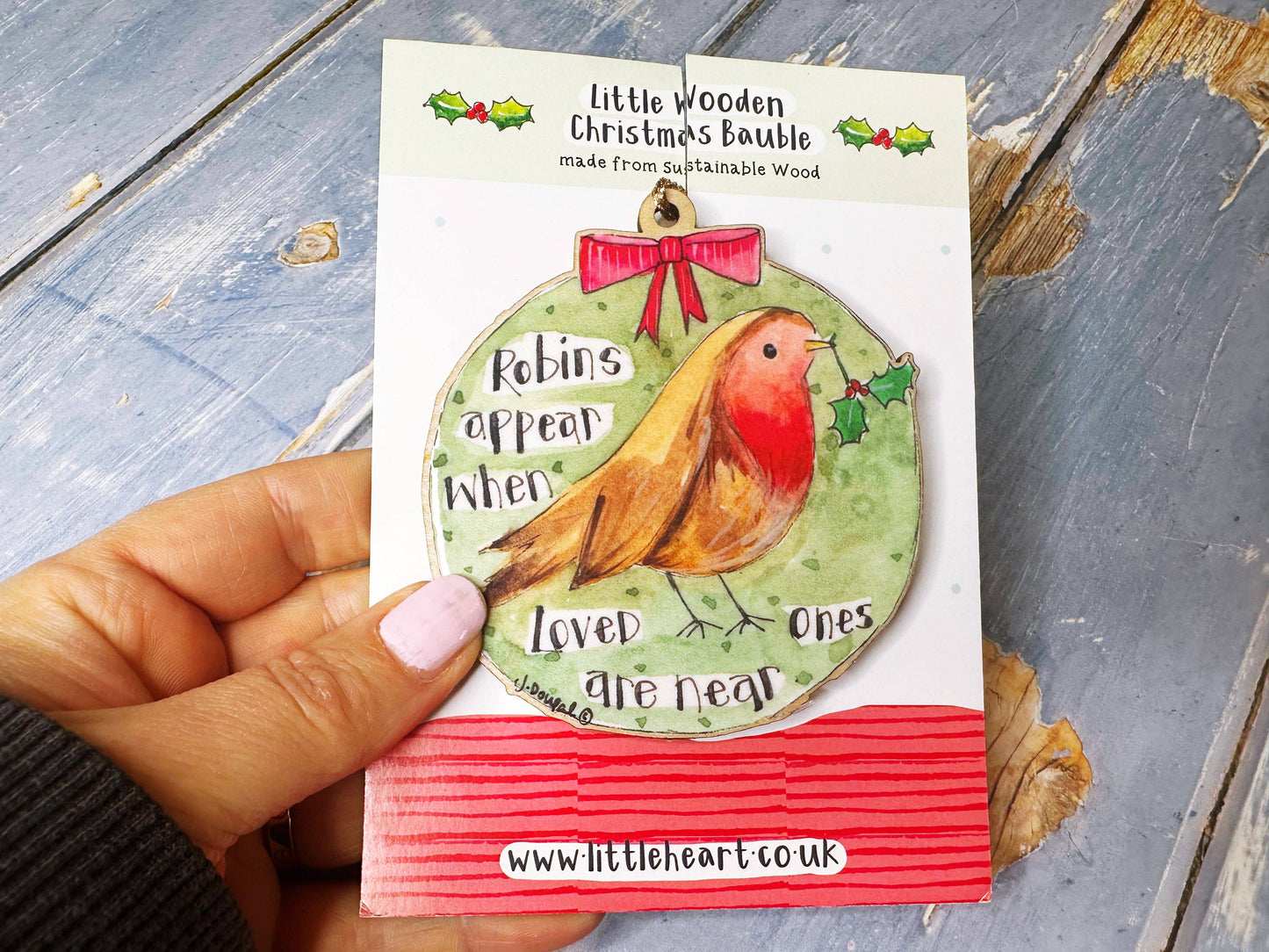 Little Heart - Wooden Hanging Robins Appear Little Christmas Decoration