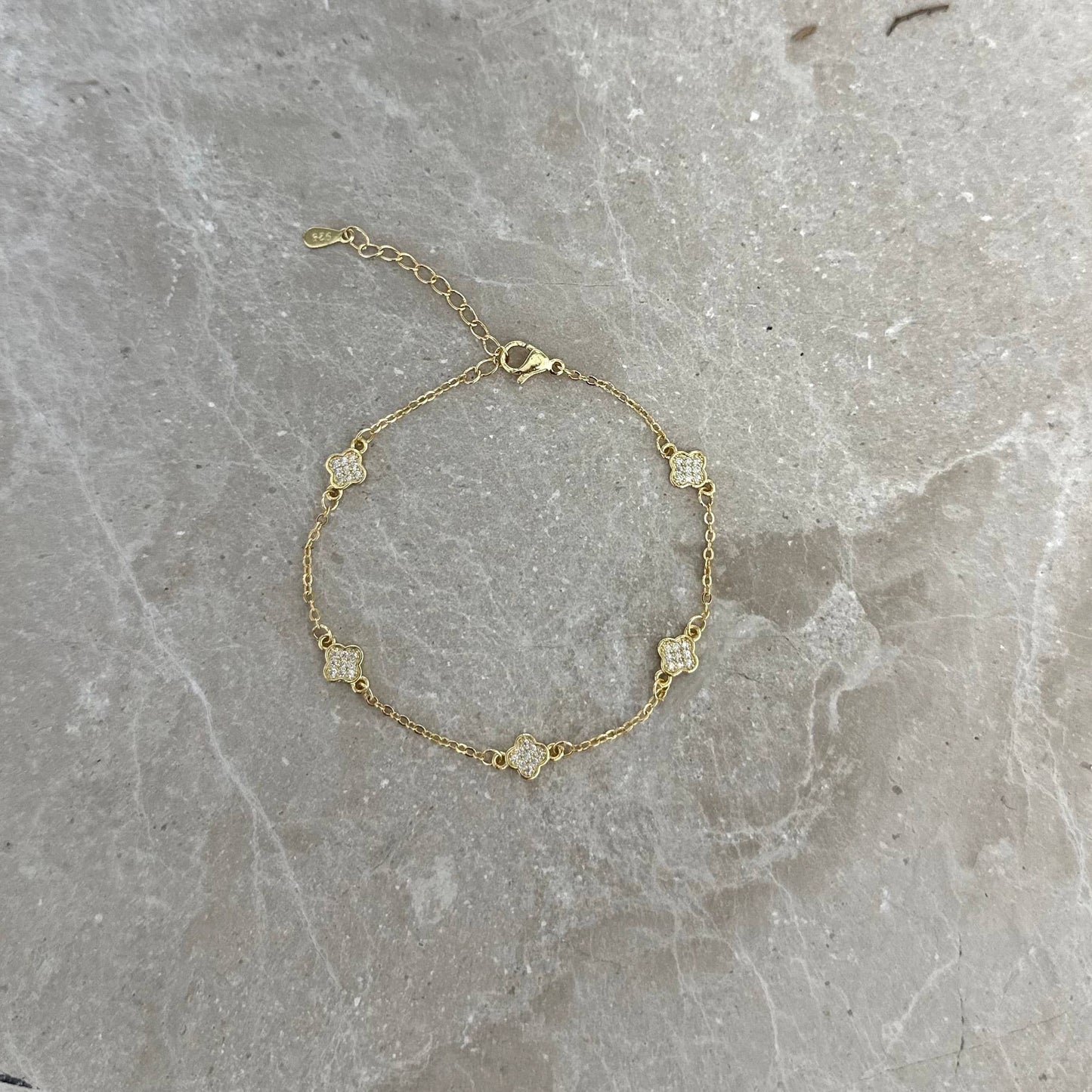 White Leaf - Mini Multi Clover Bracelet in Gold