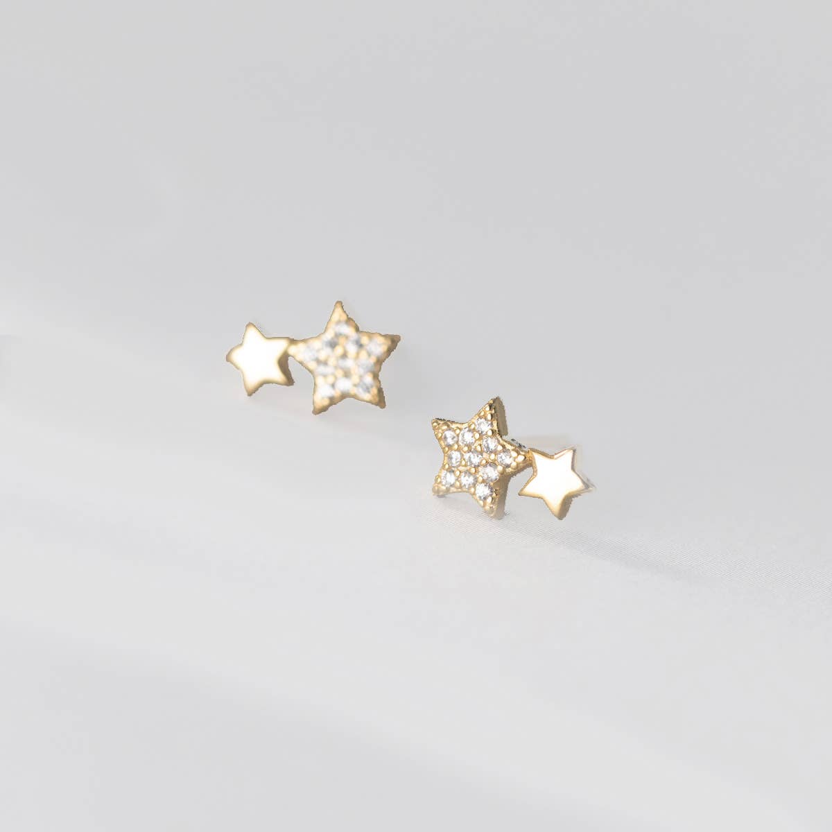 White Leaf - Star Duo Earring in Gold Plated Sterling Silver