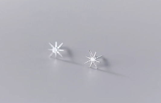 White Leaf - Mini Bright Star Earring in Sterling Silver