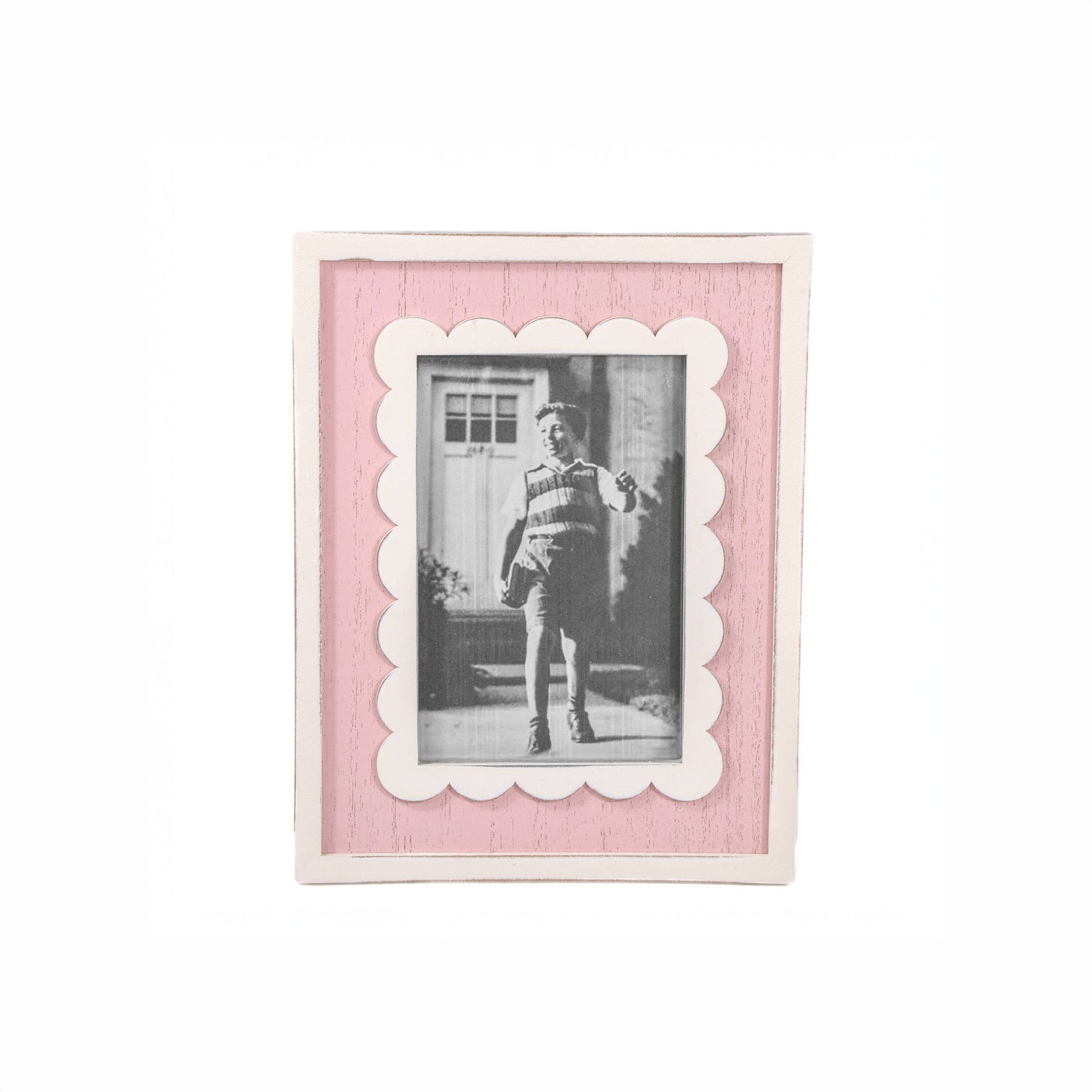 Sass and Belle - Scalloped Pink Photo Frame