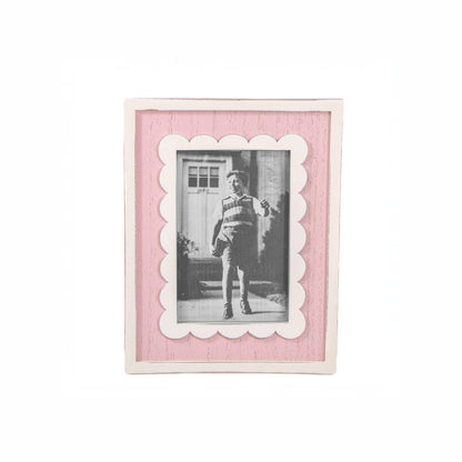 Sass and Belle - Scalloped Pink Photo Frame