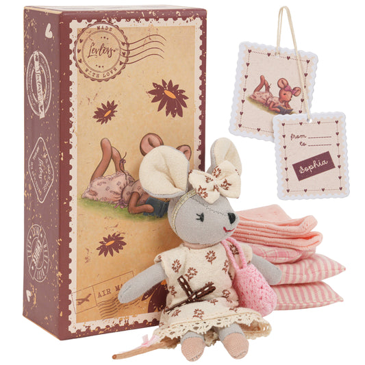 LEVLOVS - Levlovs Mouse Sophia in Stamp Holder Box with Bedding 