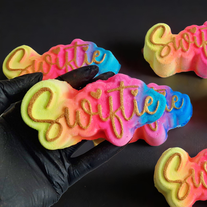 Fizz Bomb Cosmetics - Swiftie Bath Bomb