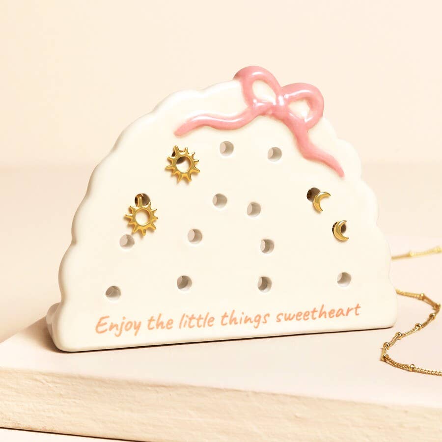 Lisa Angel - Scalloped Ceramic Bow Earring Holder
