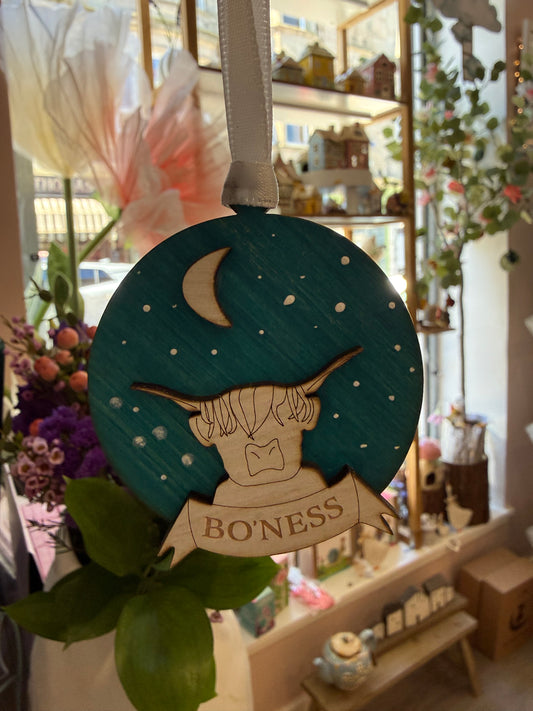 Bo’ness Highland Cow Night Sky Full Moon Decoration Custom