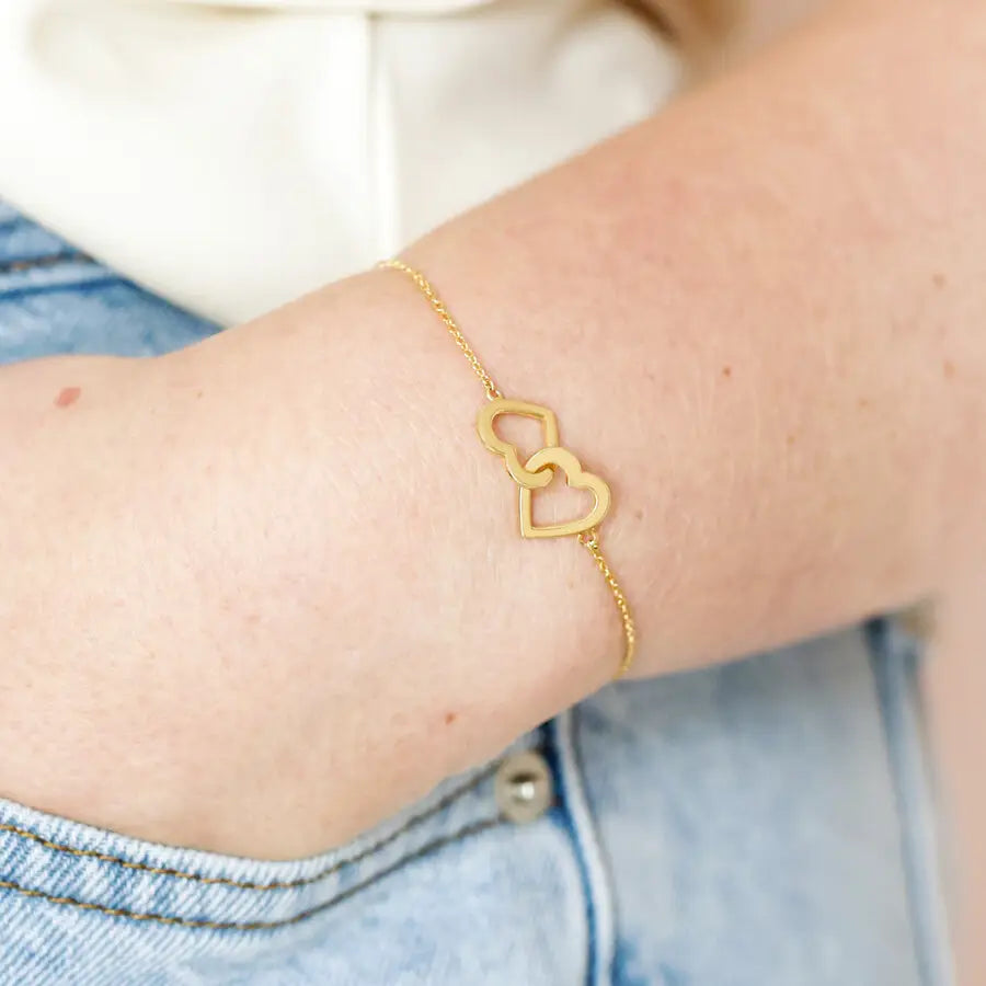 Interlocking Heart Bracelet in Gold