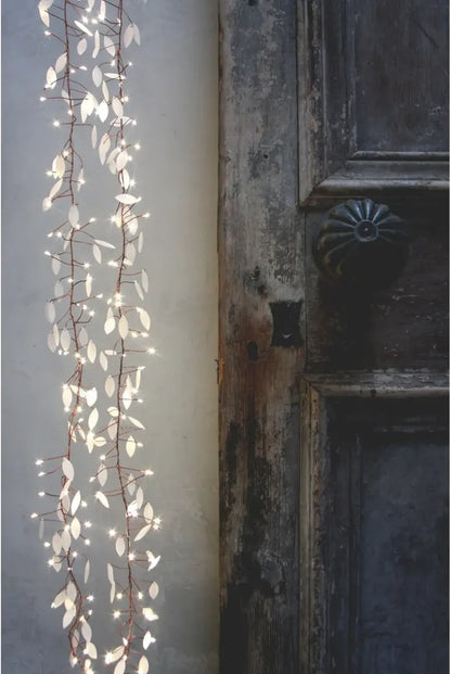 Leaf cluster battery lights