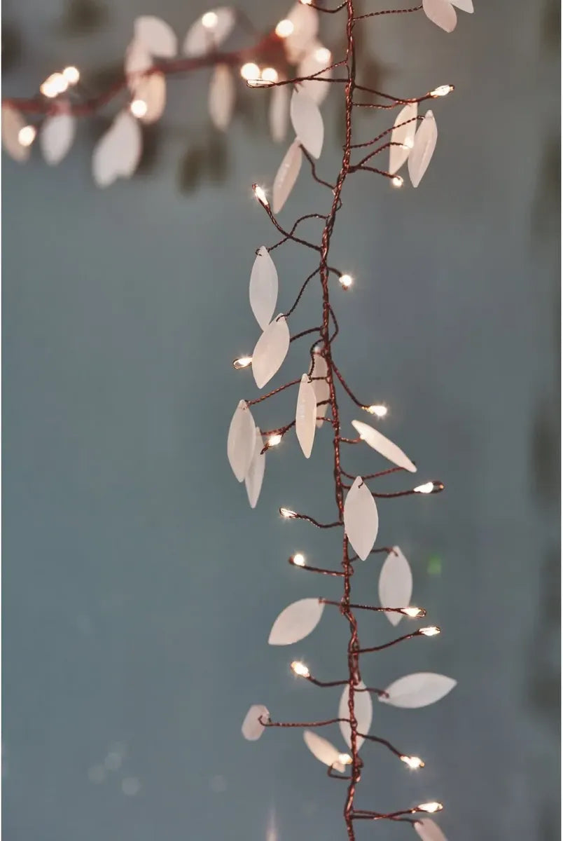 Leaf cluster battery lights