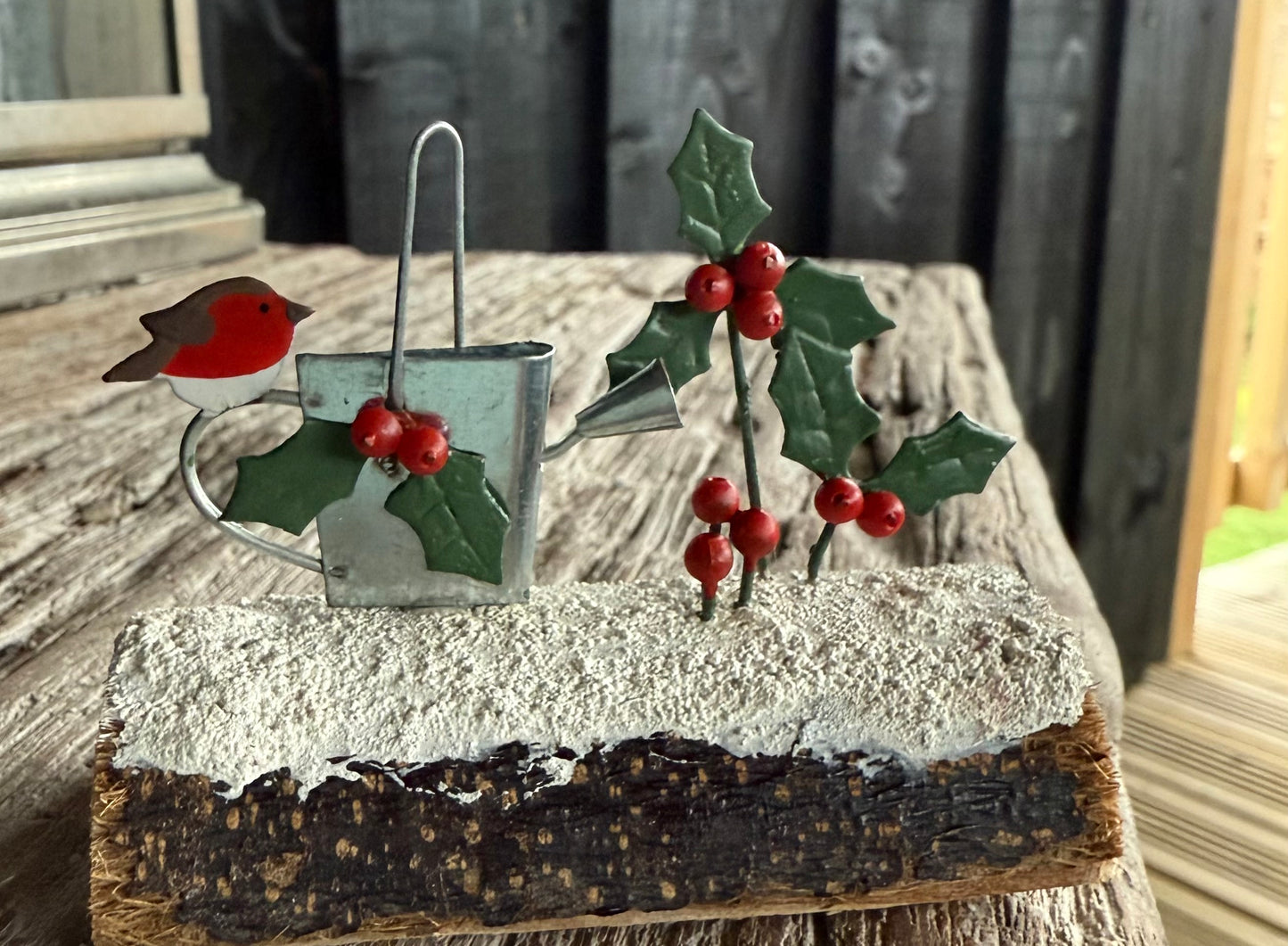 Gardening Robin Log Decoration