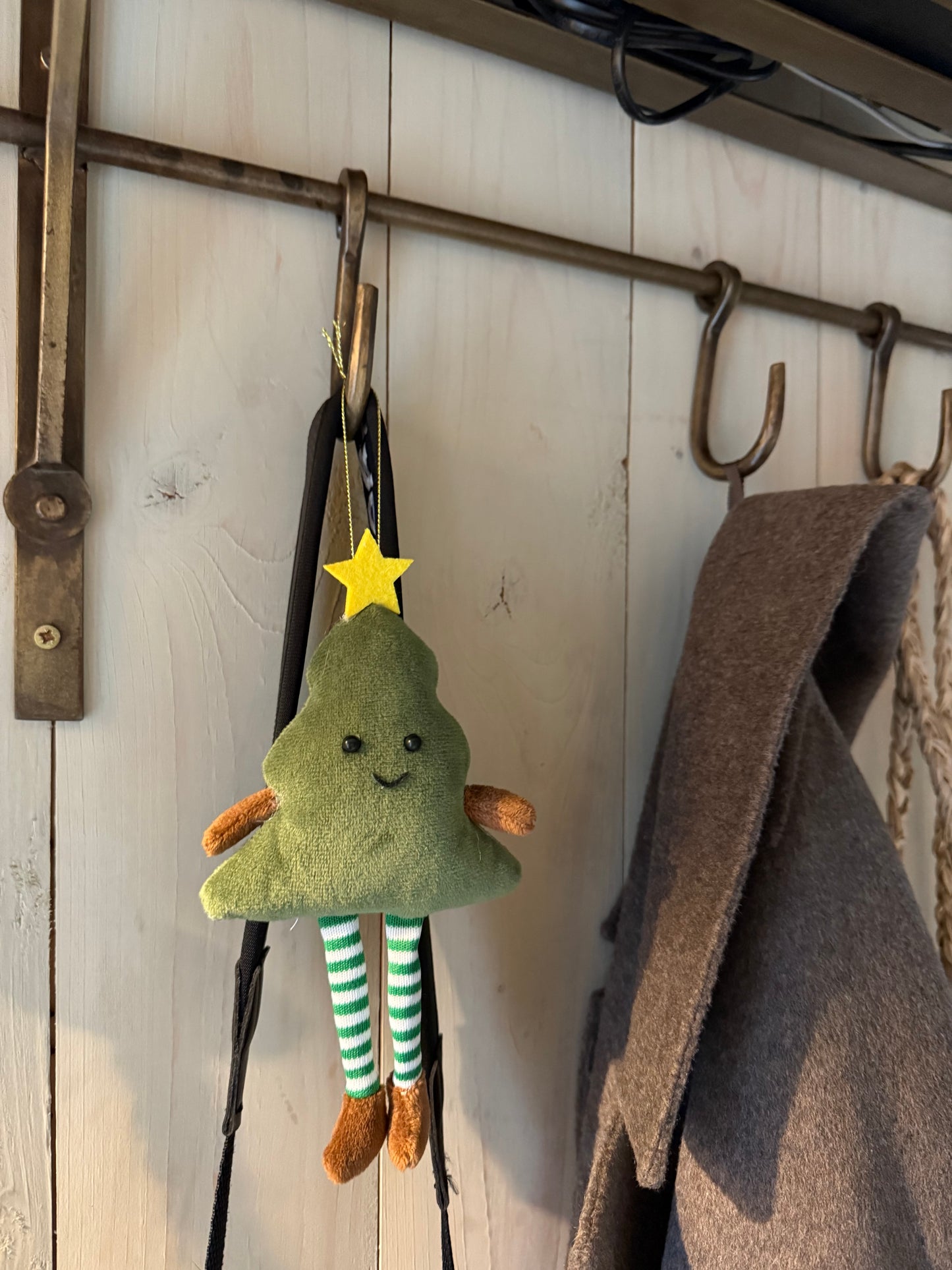 Christmas Tree with dangly Leg, Deco, 20cm