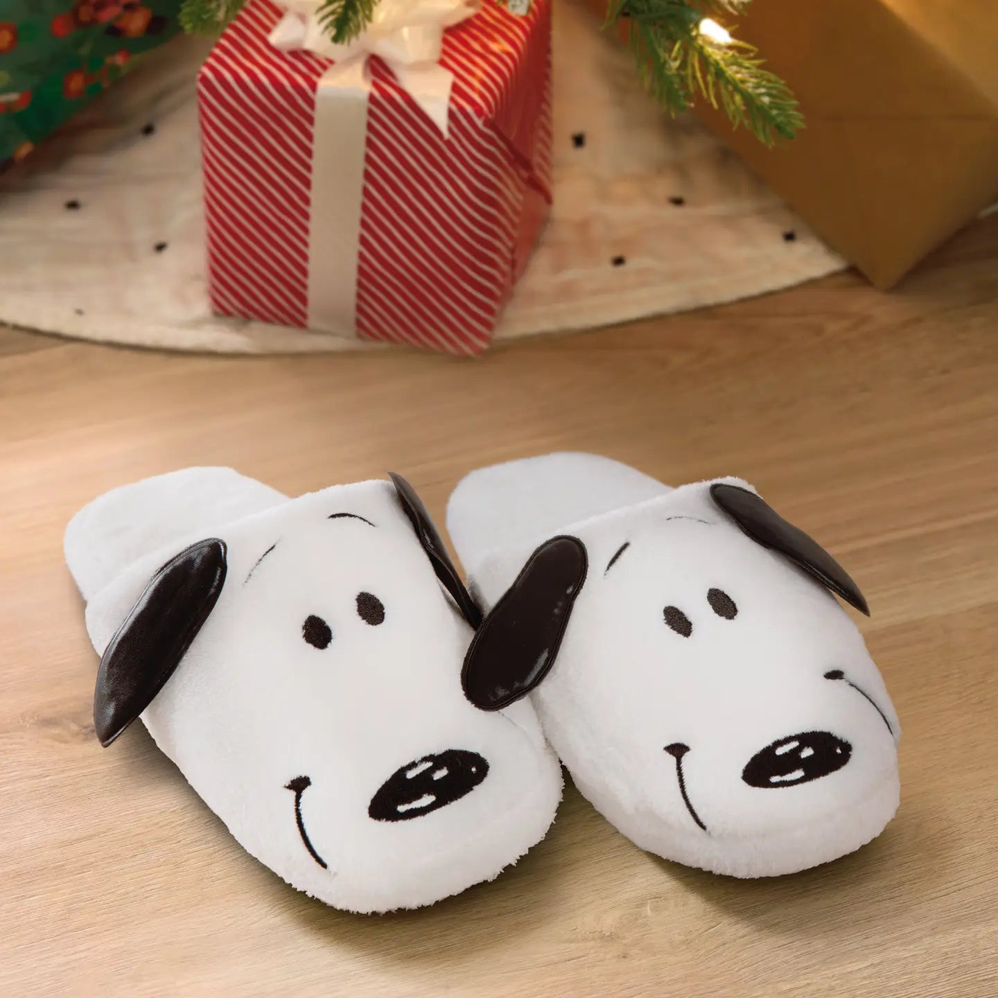 Peanuts™ Snoopy Slippers with Sound Effects