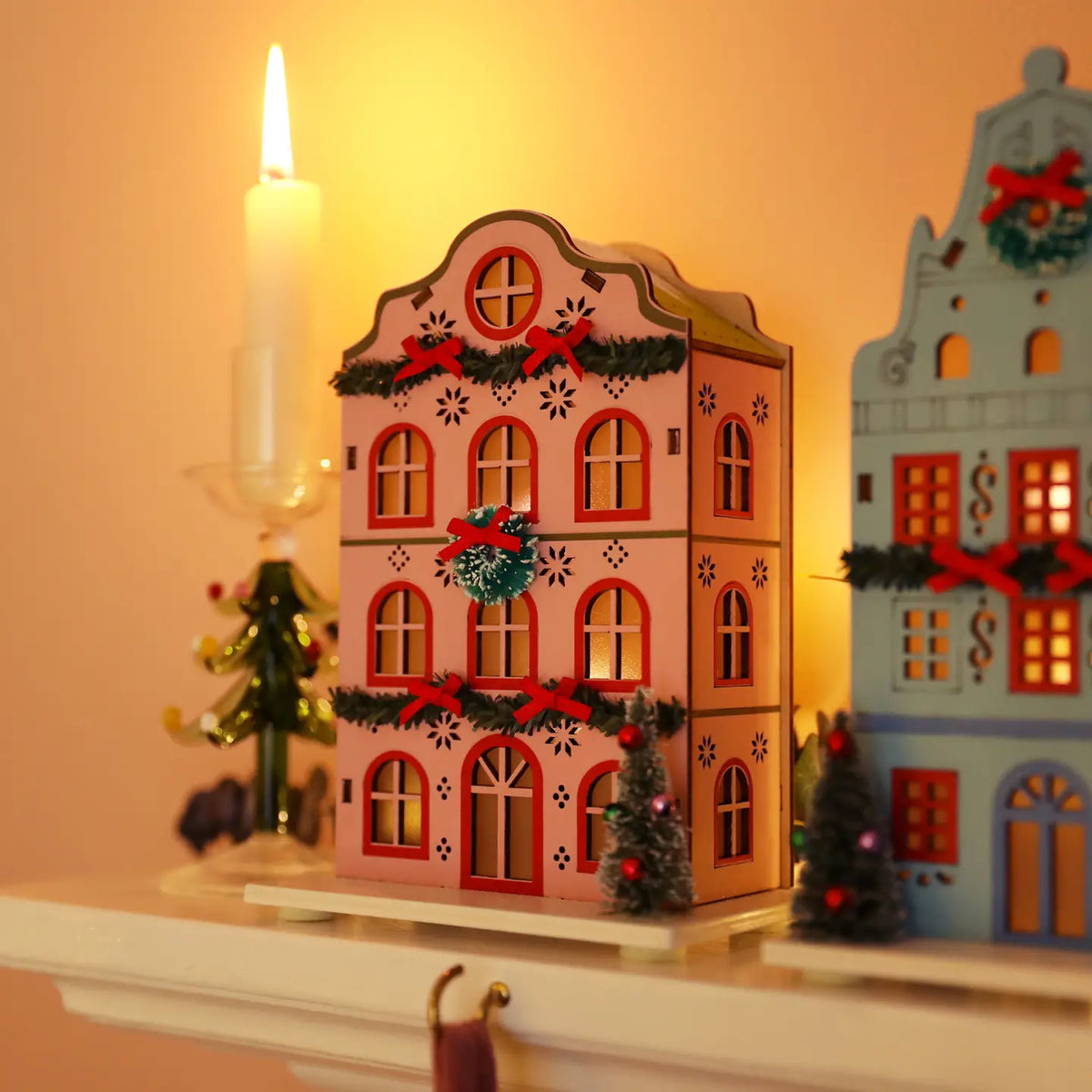 Battery Powered Wooden Pink House Led Light Decoration
