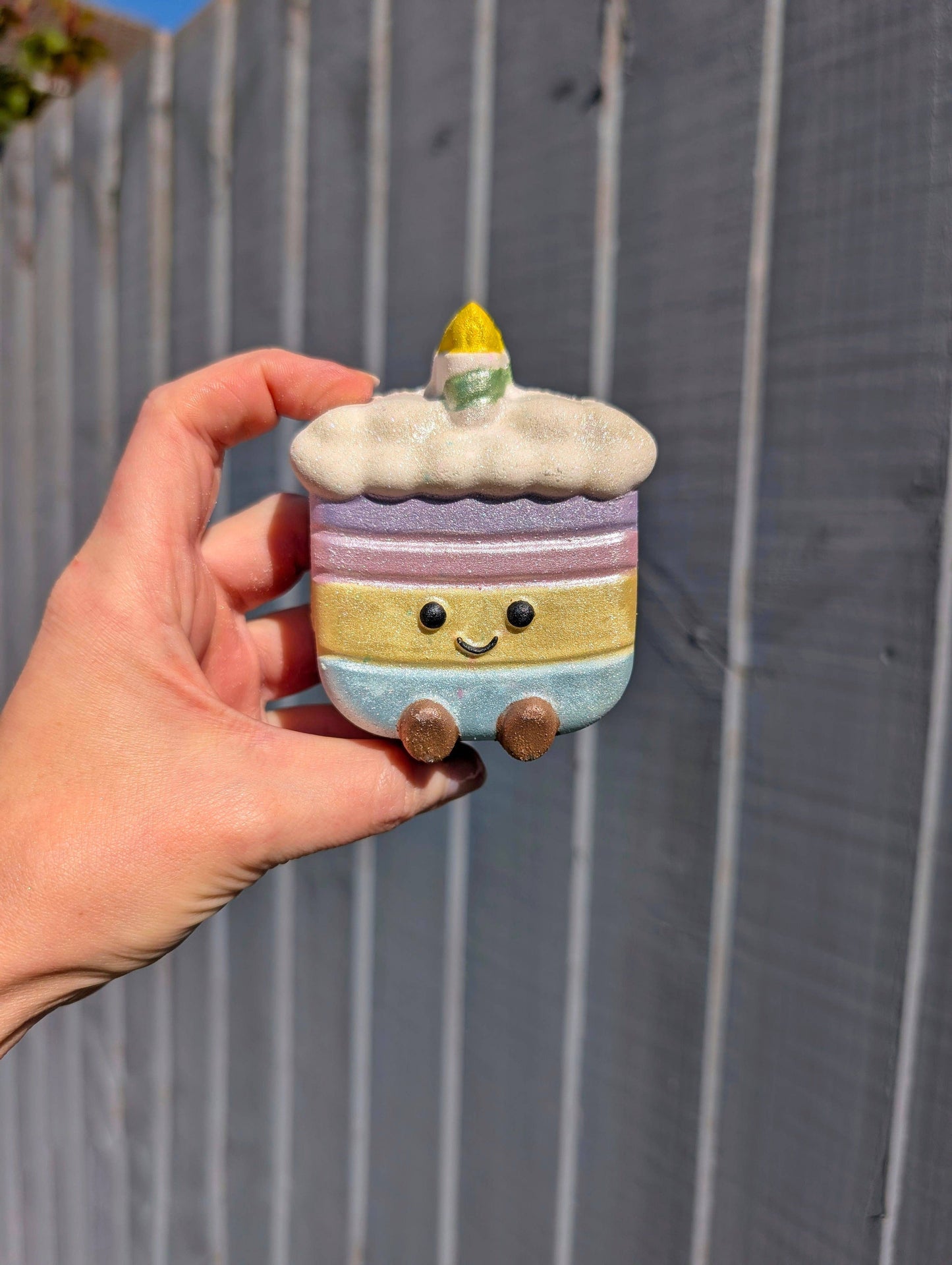 Fizz Bomb Cosmetics - Jelly Birthday Cake Bath Bomb